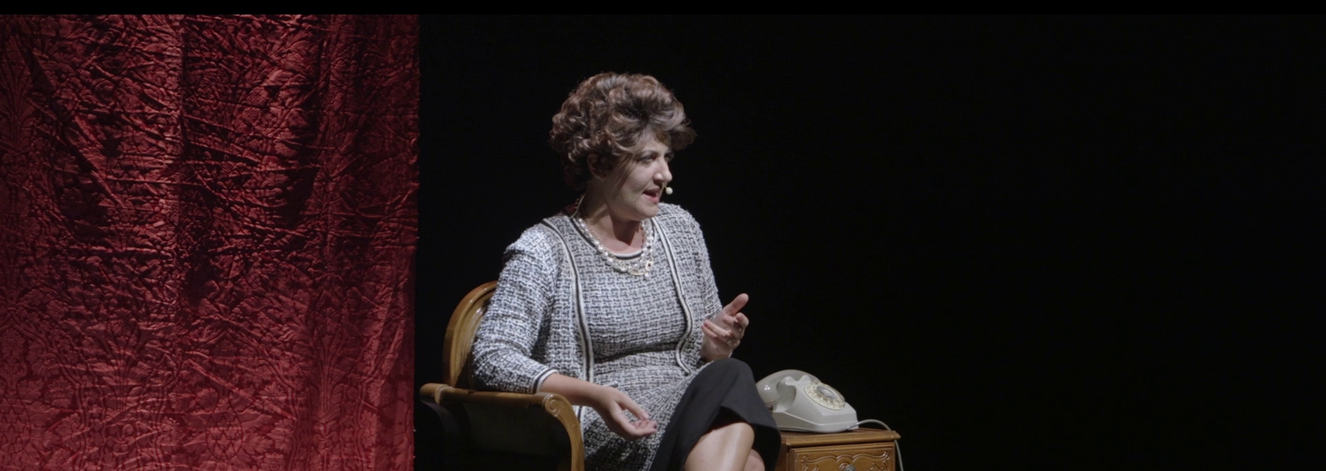 foto dell'attrice in scena