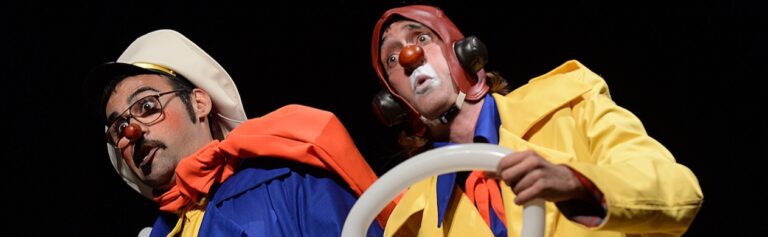 i clown in una scena dello spettacolo