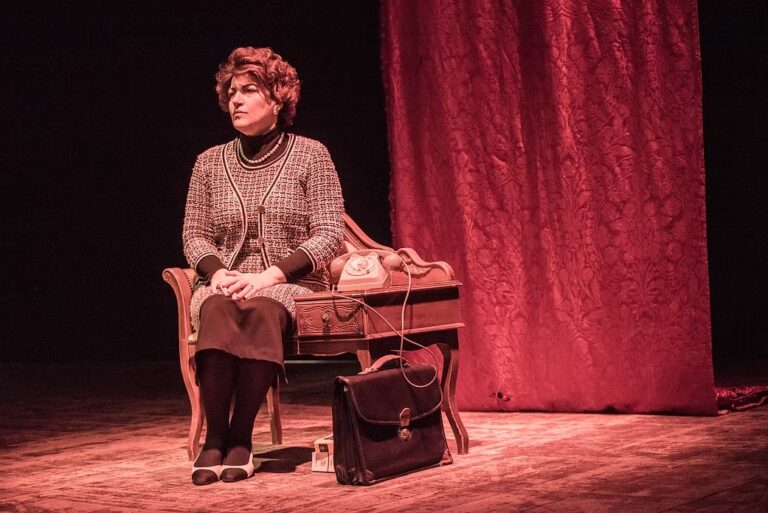 sara bevilacqua in la stanza di agnese